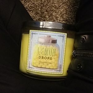 Bath and body lemon drops candle